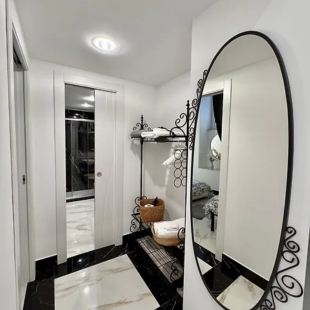 Ferdinando's Apartment *