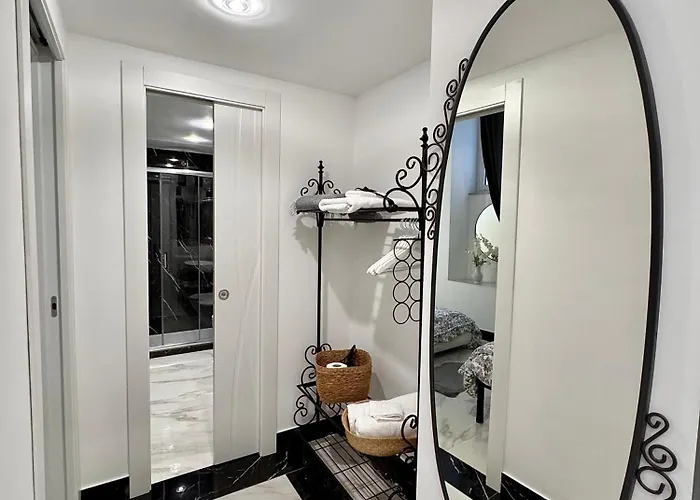 Ferdinando's Apartment *